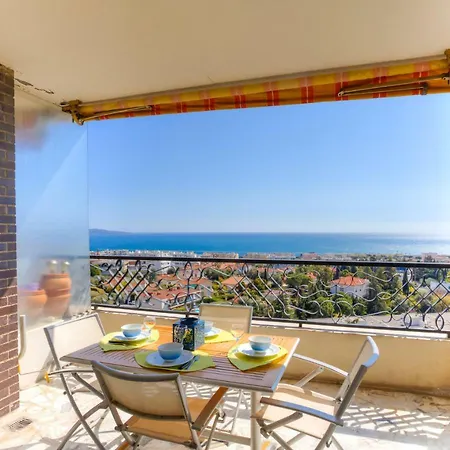 Confortable 3 Pieces Avec Superbe Vue Mer Nice
